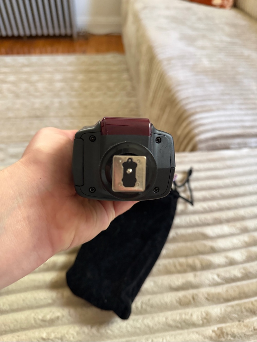 TT560 Black Speedlite Flash for DSLR Cameras - Picture 5 of 7